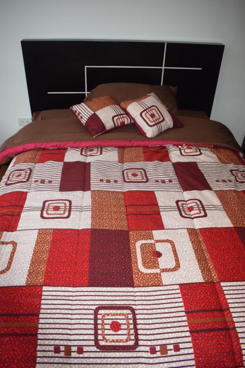 Deluxe Apartment Metroplaza Кіто Екстер'єр фото